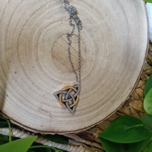 Collar Nudo Celta Vikingo Color Plateado Dorado