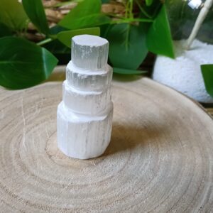 Torre Selenita Blanca Escalonada Piramide